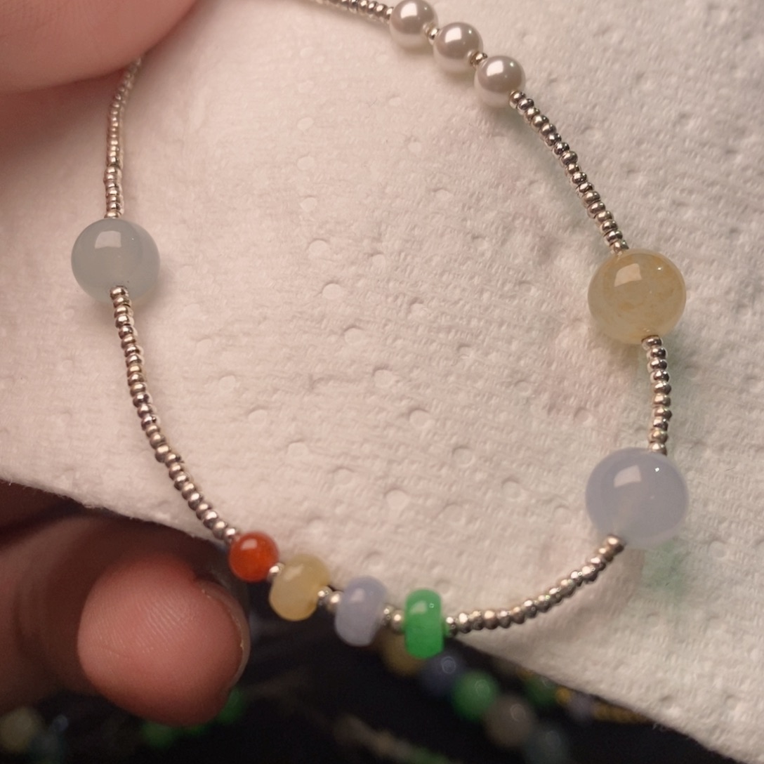 翡翠散珠七彩缤纷猪猪