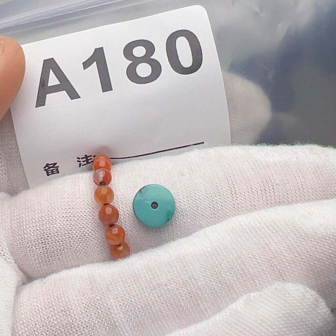 南红玛瑙未镶嵌珠宝奇石