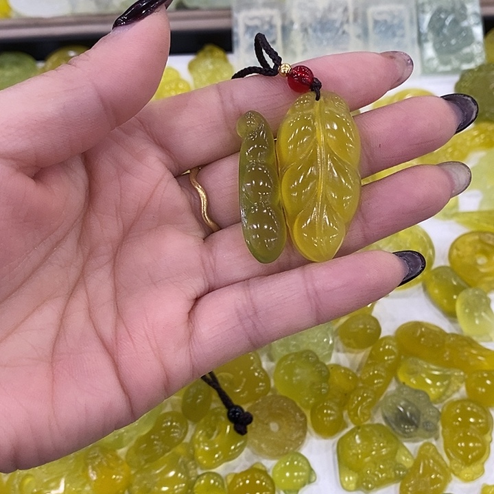 蛇纹石玉合金颈饰