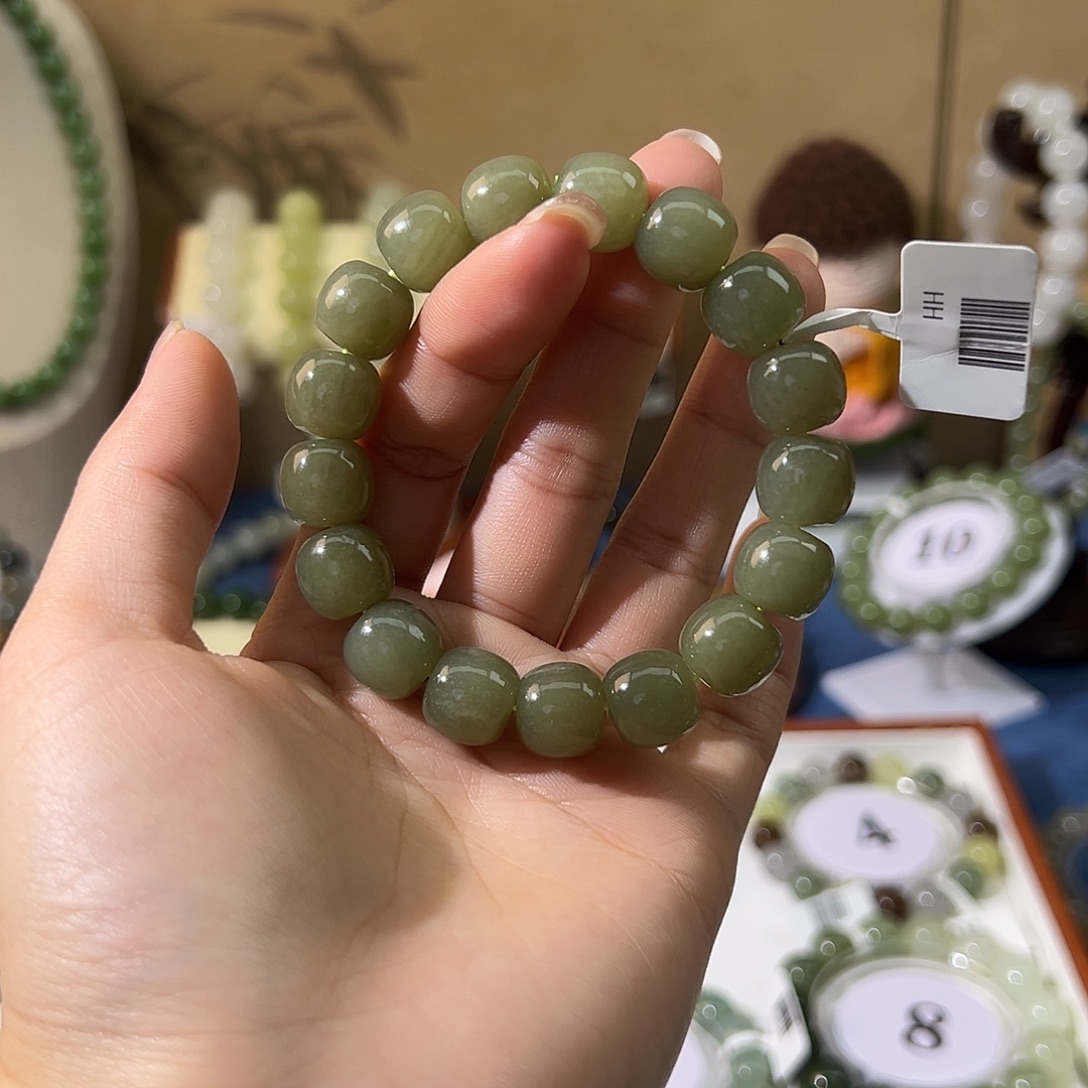 和田玉未镶嵌手串