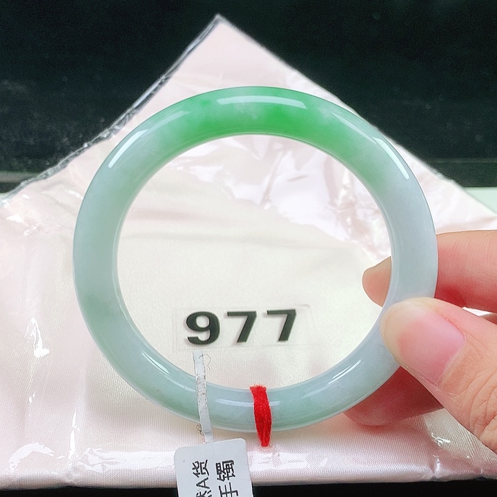 未镶嵌手镯翡翠翡翠手镯