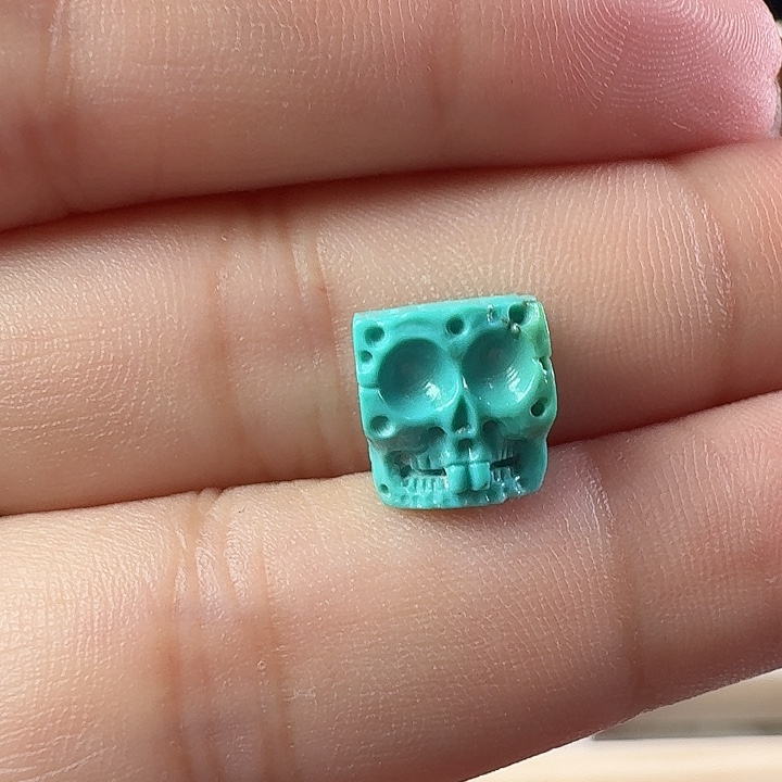 绿松石未镶嵌颈饰