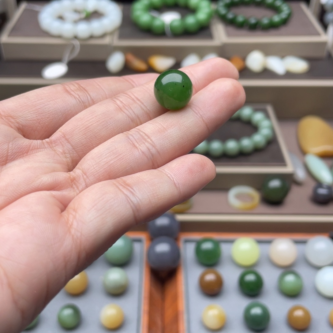 玉***缘和田玉未镶嵌手链