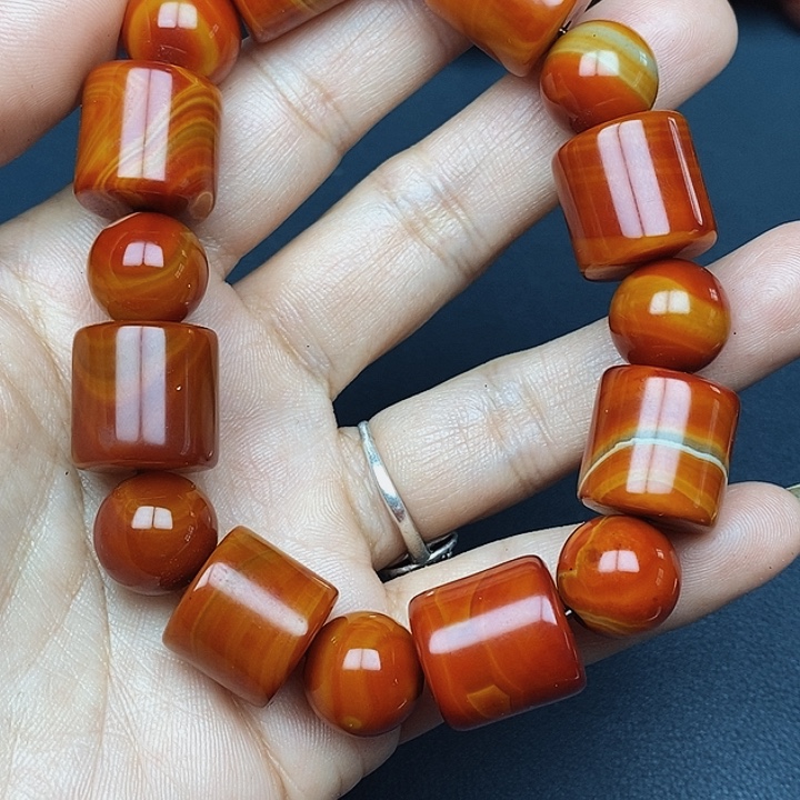 沧****玛瑙/玉髓颈饰未镶嵌