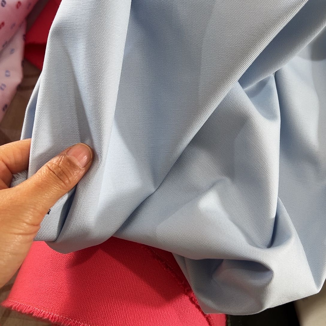 棉一米价港货品牌原单微弹纯棉帆布兰色1.4米宽对面仓库