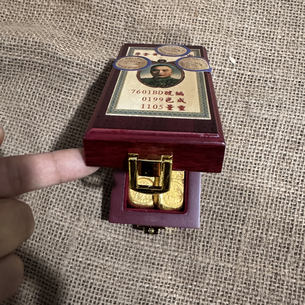 红色盒长条子李一对摆件链接