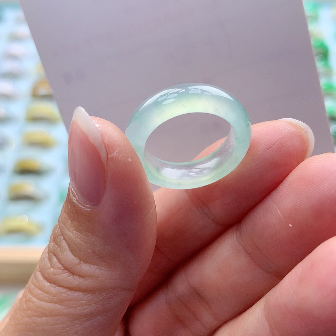 翡翠戒指未镶嵌6.7圈