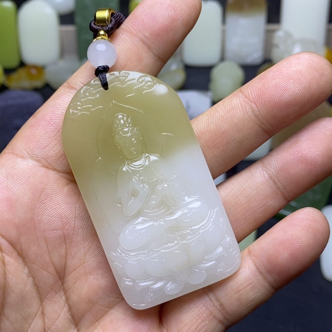 和田玉未镶嵌颈饰