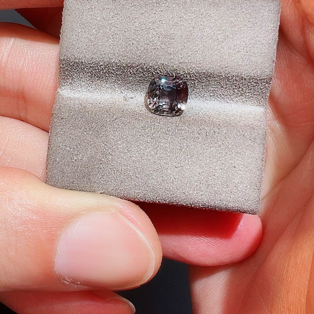 尖晶石裸石未镶嵌A***r1.34克拉天然金属灰尖晶石缅甸