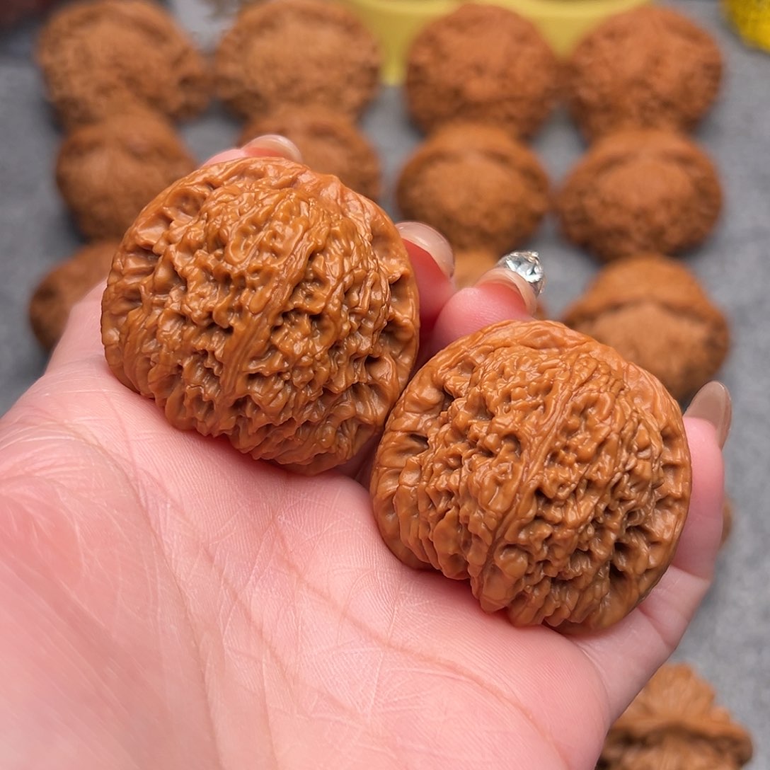 把件文玩核桃精品粗棱南疆石39全品