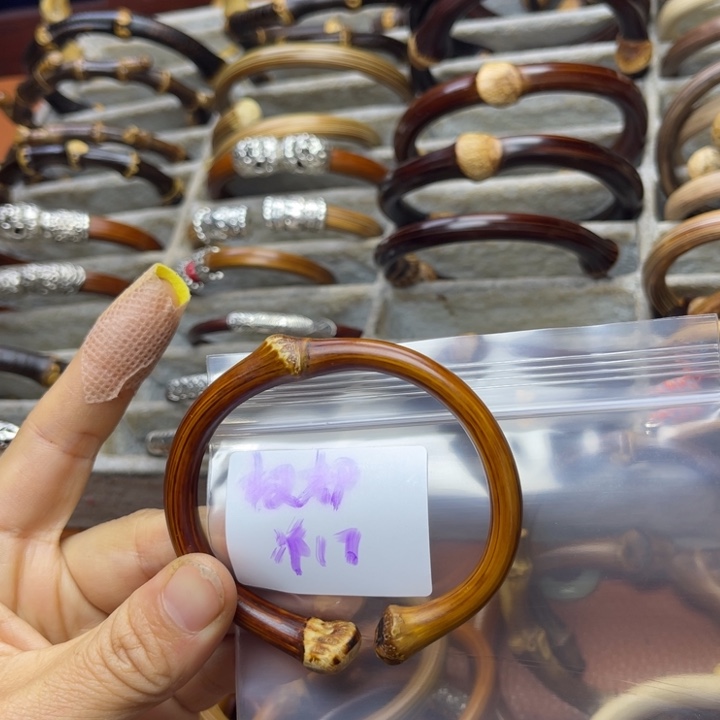 鸡翅木权***的我们在这里