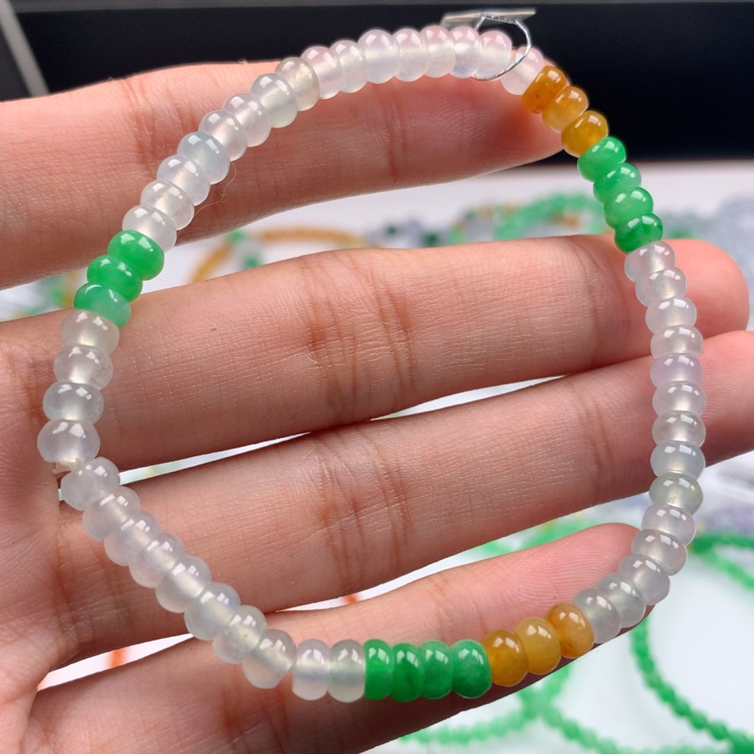 翡翠手链未镶嵌卡