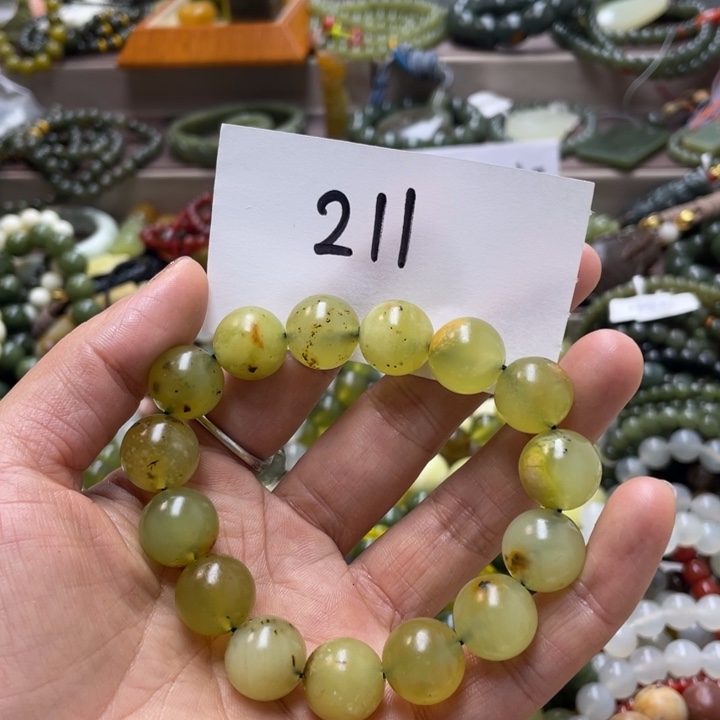未镶嵌蛇纹石玉手链