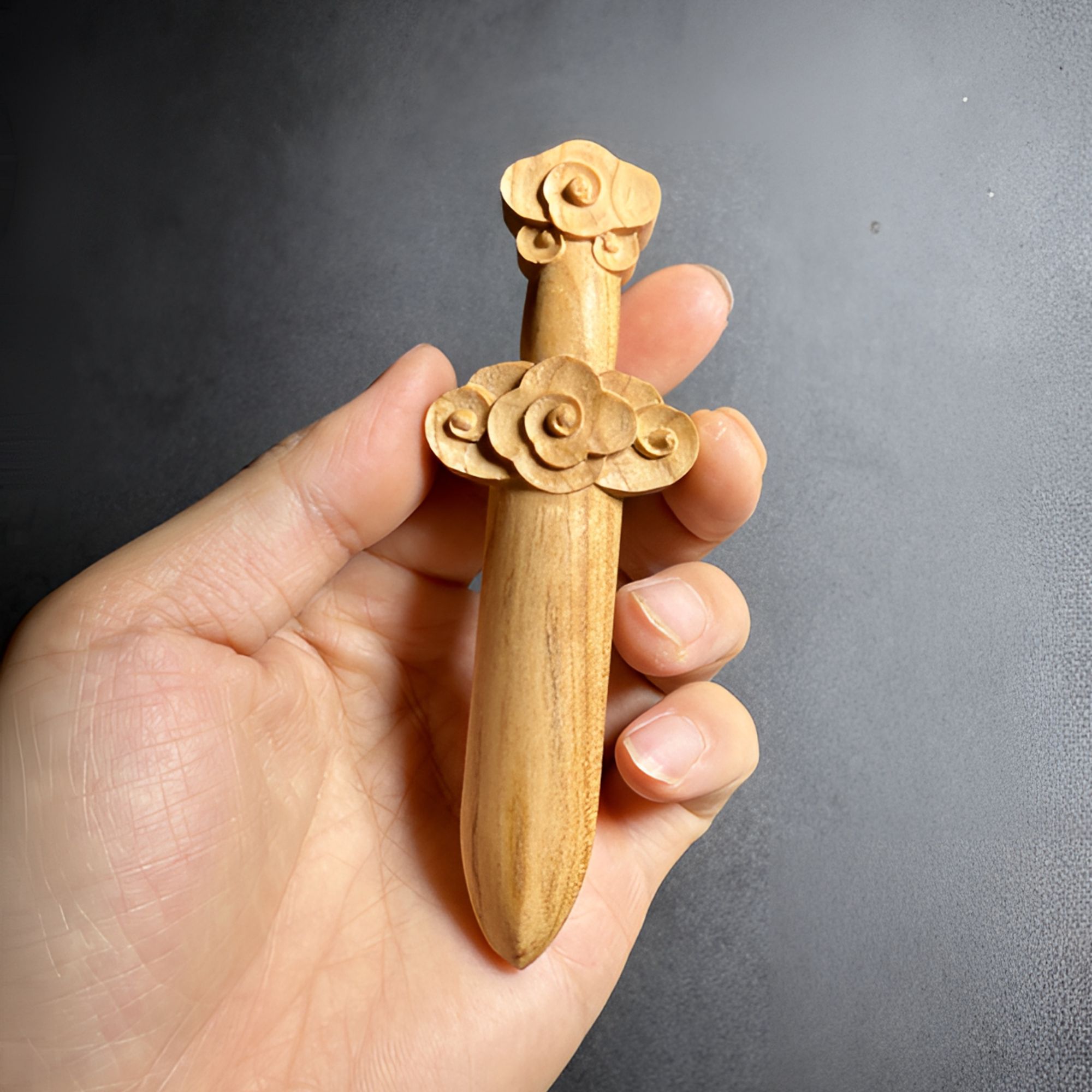原创设计百年老桃木雕刻祥云剑工艺品吊坠包挂摆件03