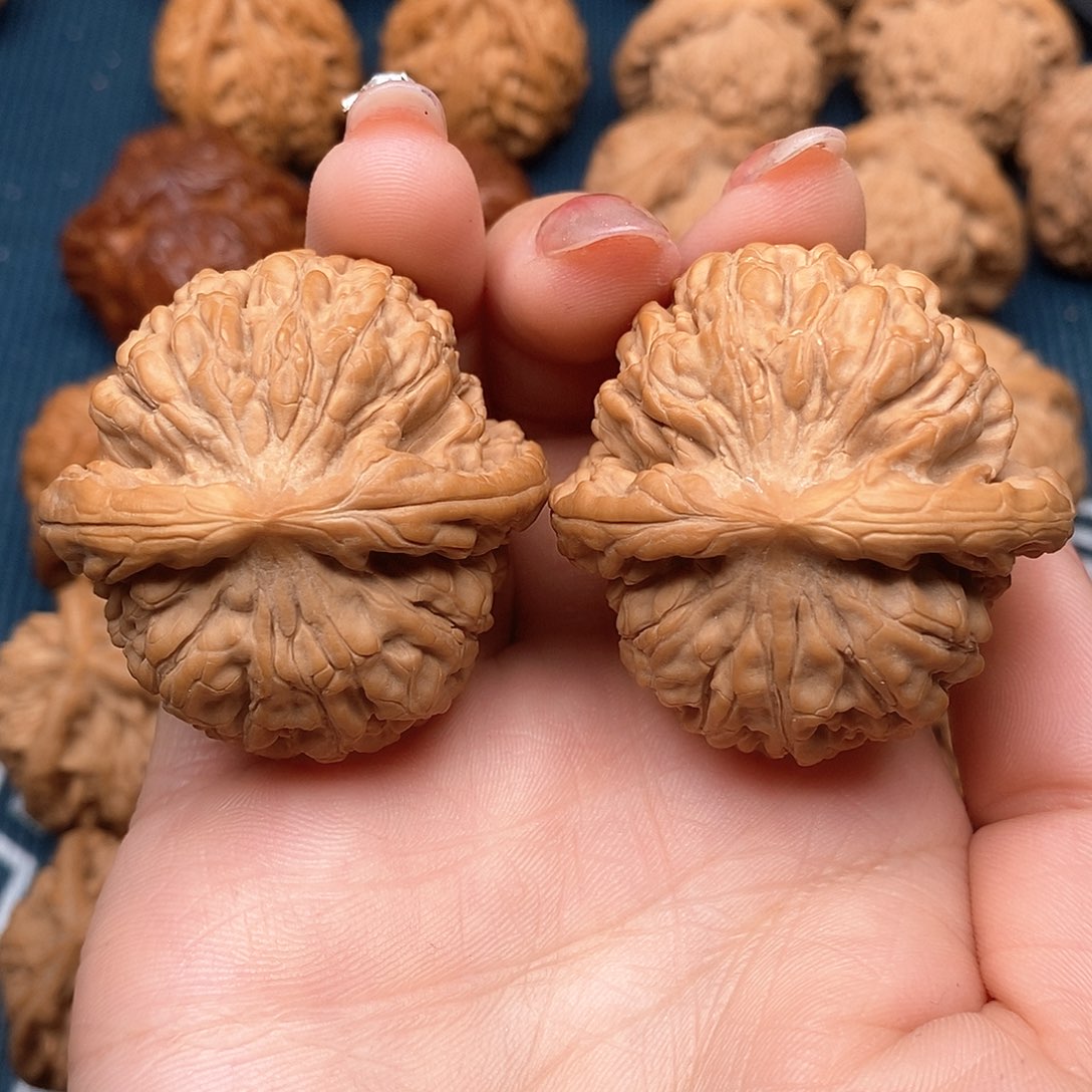 文玩核桃吊坠莲花42