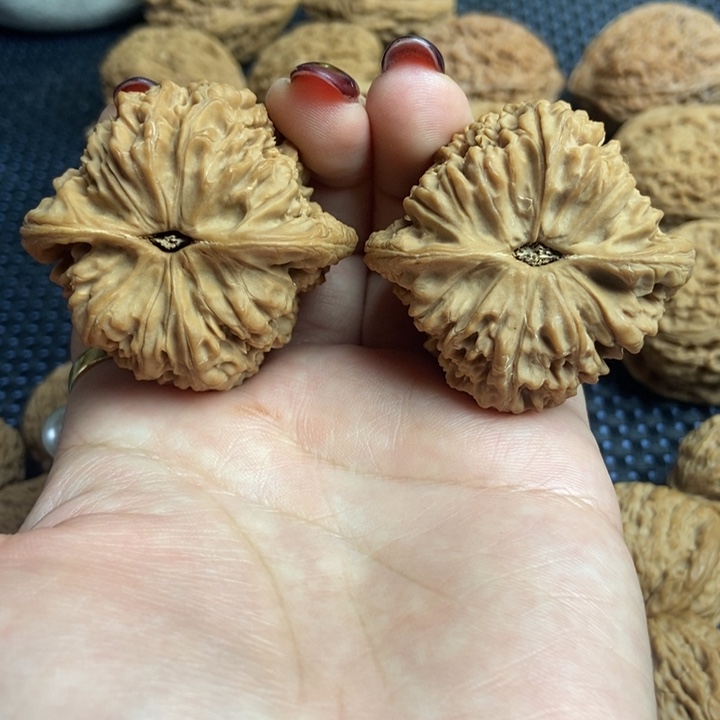 猴头核桃吊坠7**343南疆