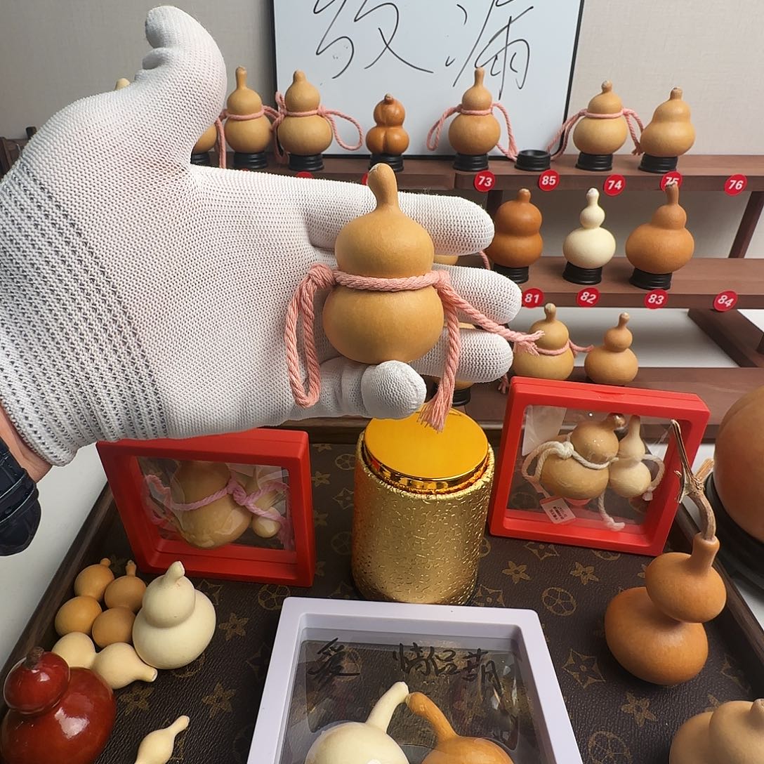 草***嘻老皮葫芦一物一拍主播郭子