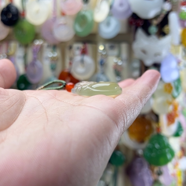 田***玛瑙/玉髓未镶嵌颈饰