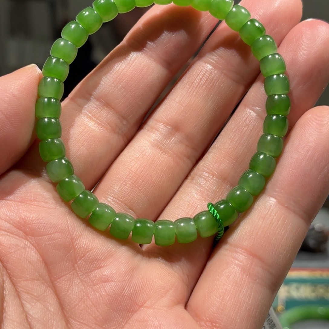 和田玉（碧玉）未镶嵌手链