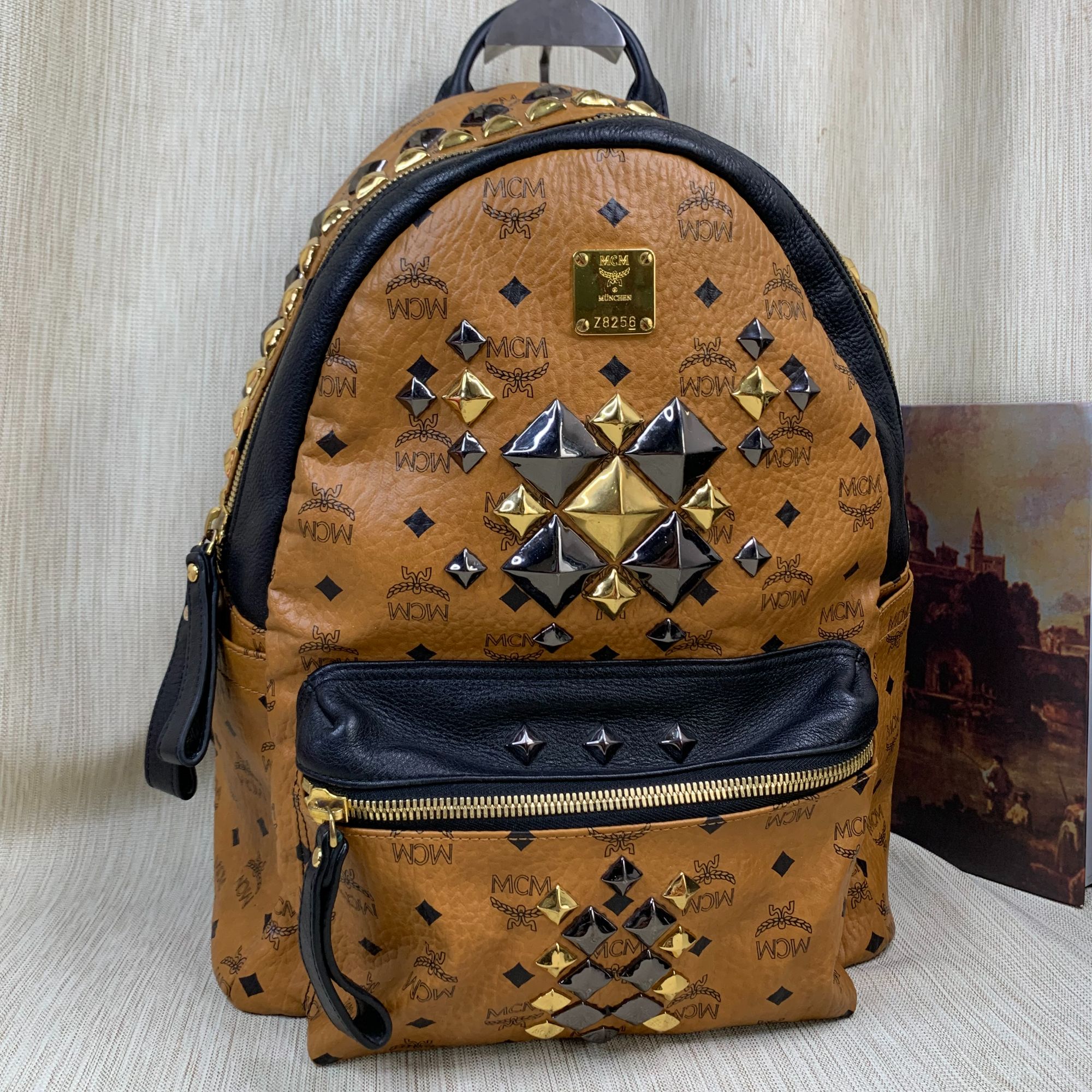 95新 MCM 干邑色双肩包/WJ09807014/7014