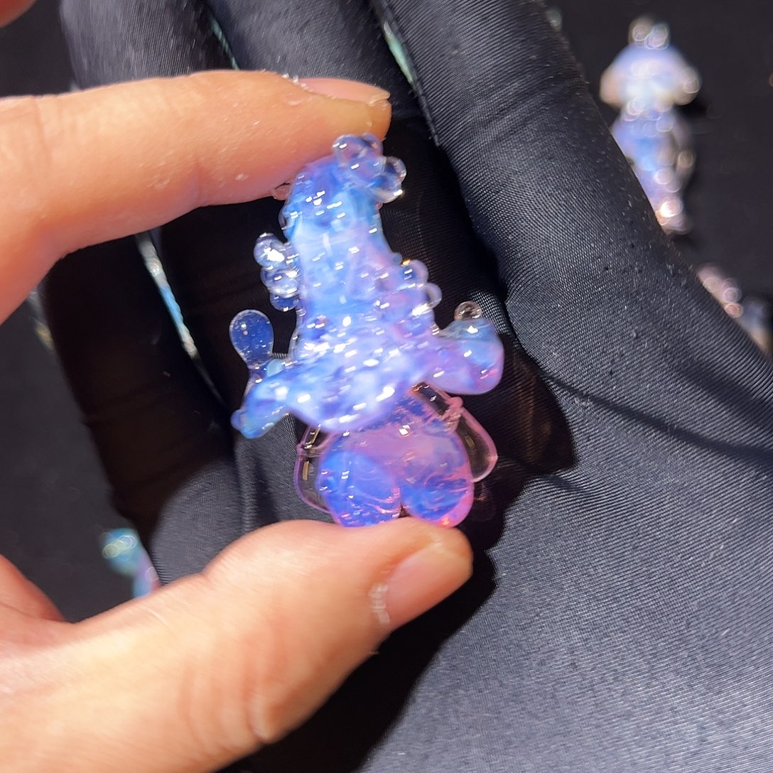 花岗石铁合金蘑菇人
