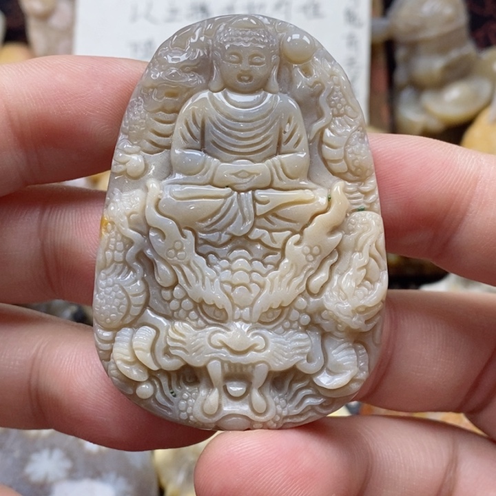 硅化珊瑚（珊瑚玉）颈饰未镶嵌