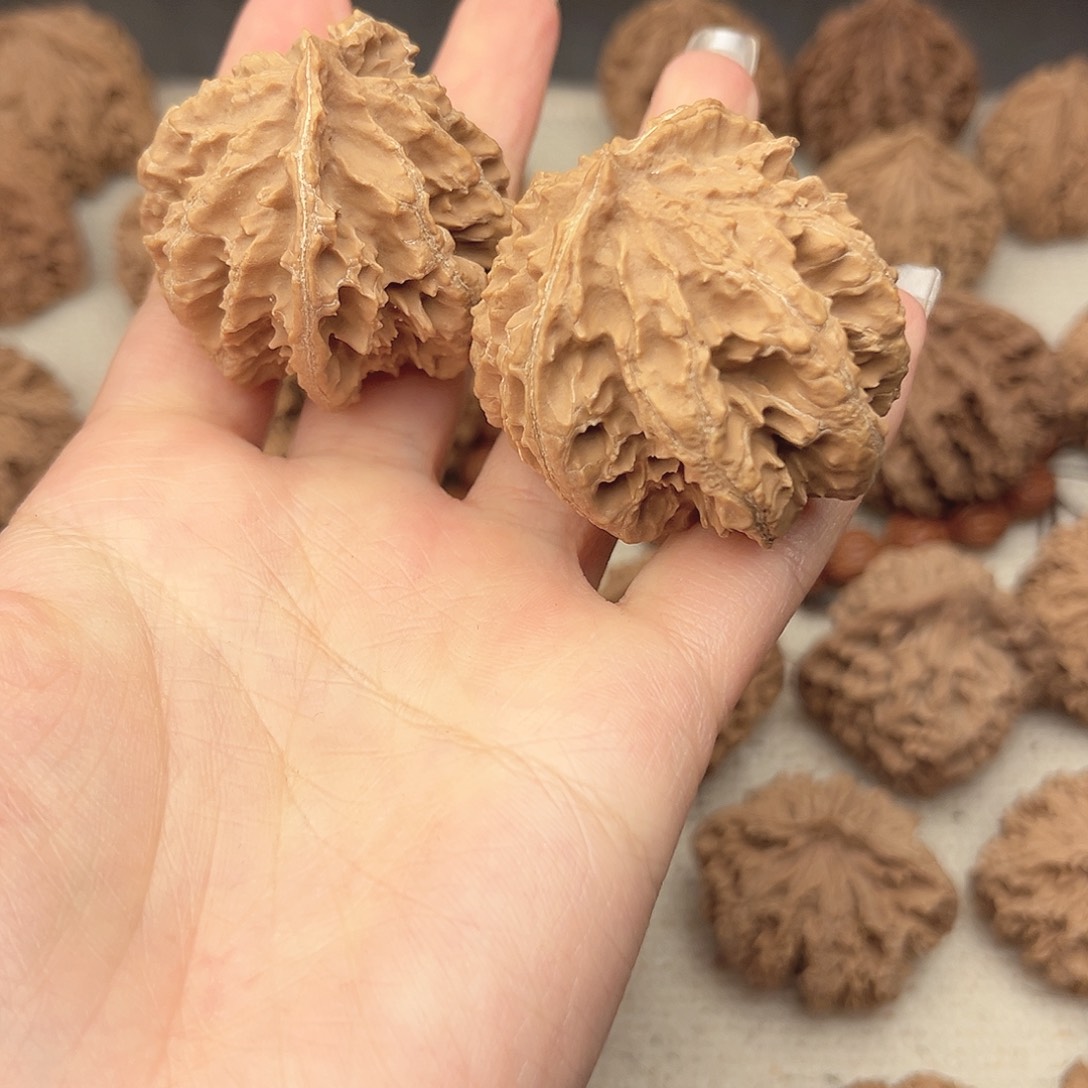 文玩核桃吊坠秦岭山脉和天山山脉16