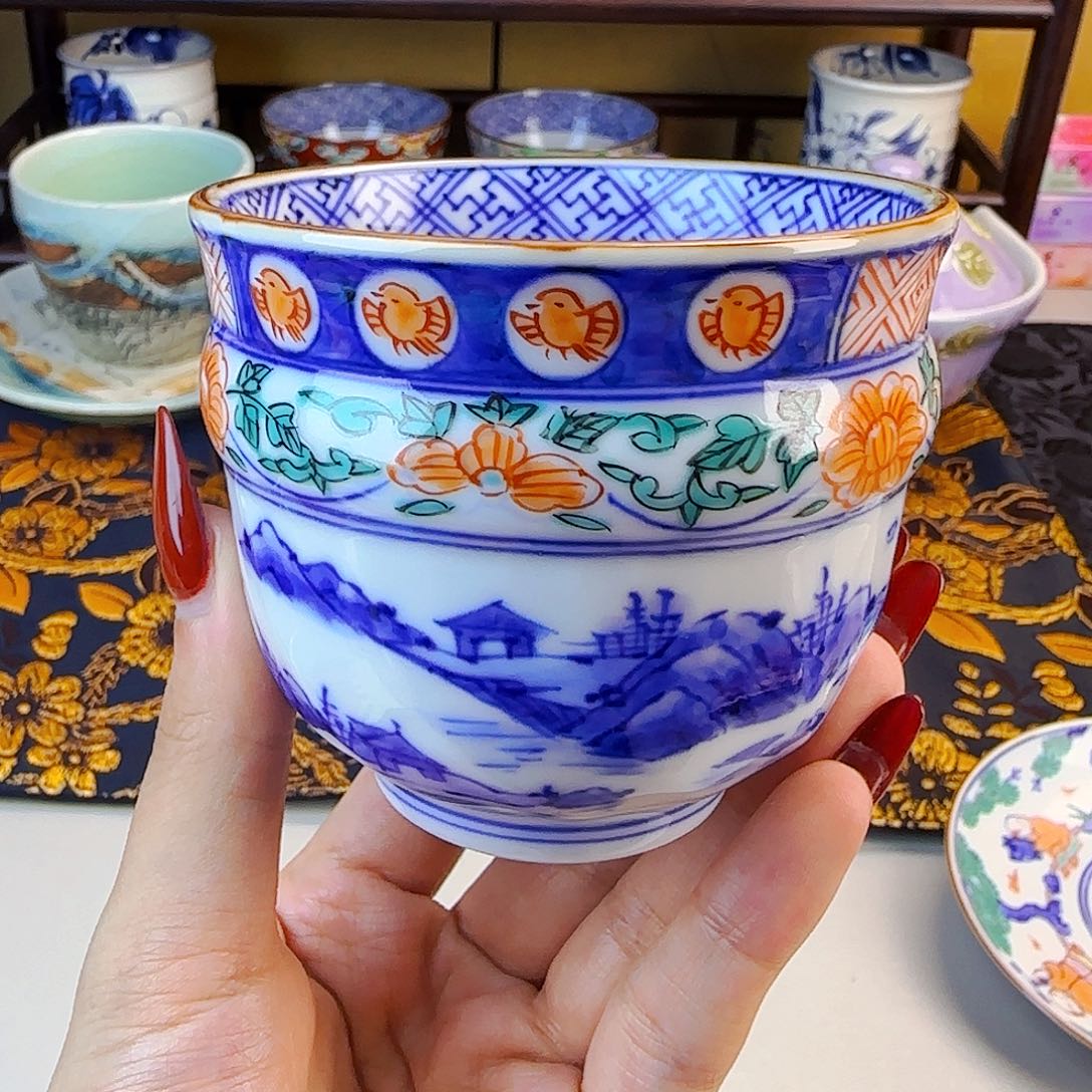 他家茶具瓷器真美！