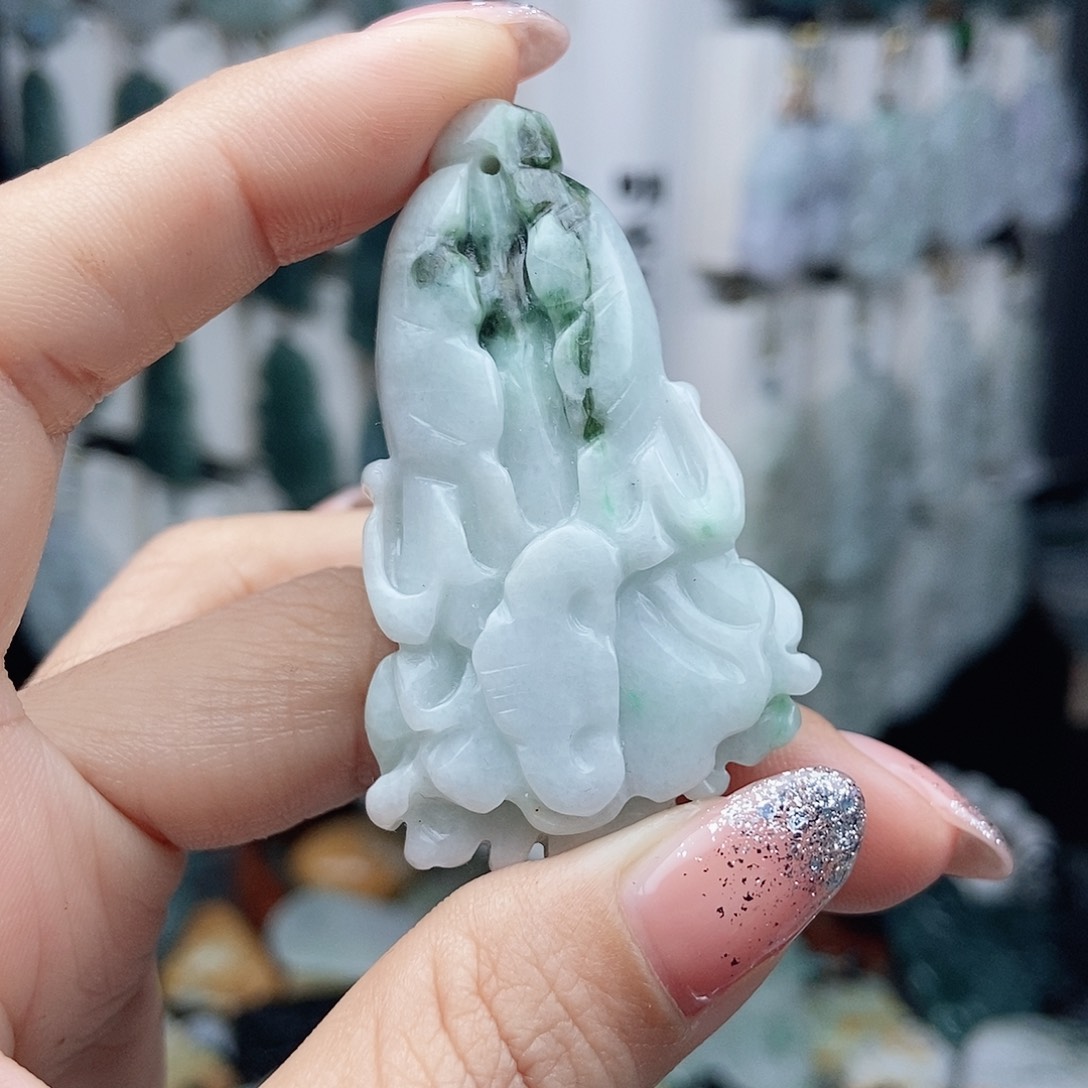 翡翠颈饰未镶嵌翡翠