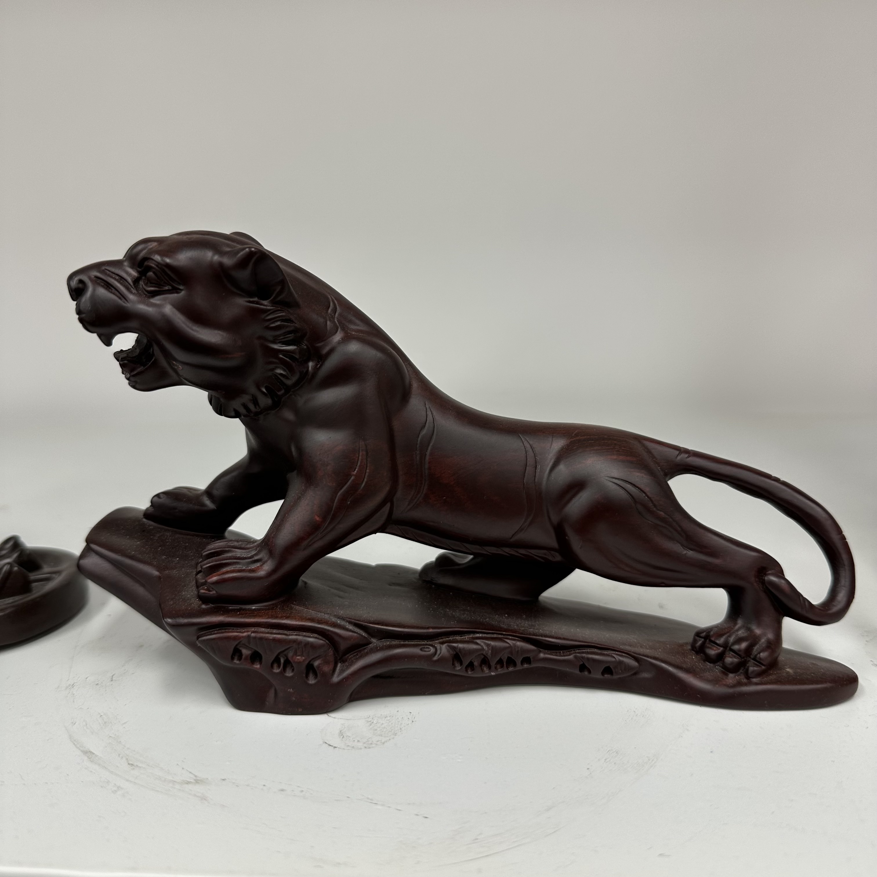 十一【黑檀木雕虎】长20宽6高11cm（孤品摆件 介意微瑕勿拍）