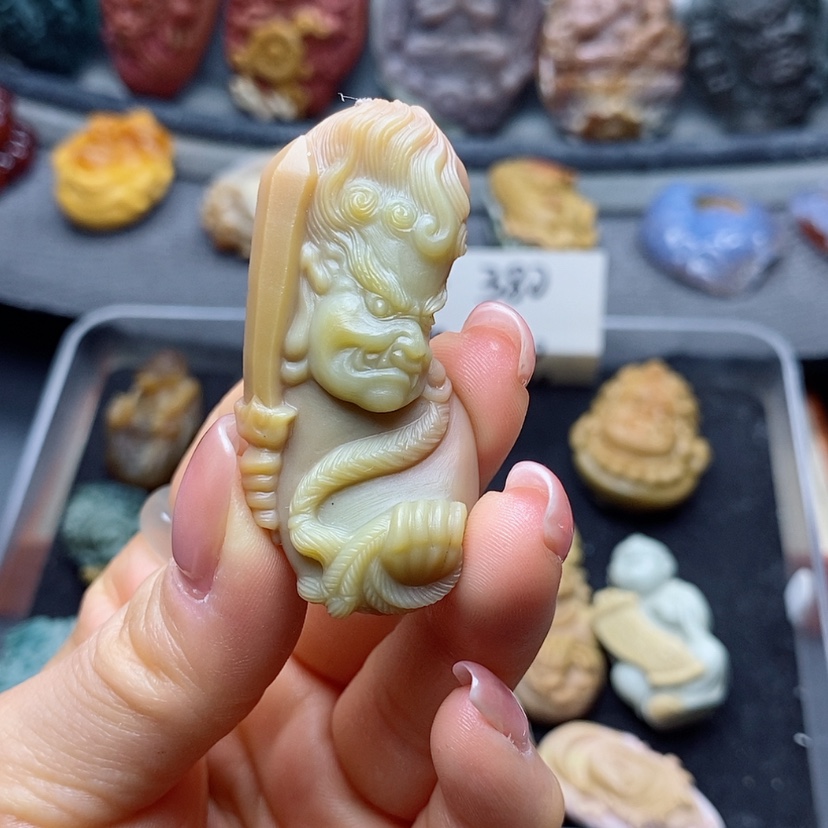 【闪购商品】定制石英质玉吊坠未镶嵌