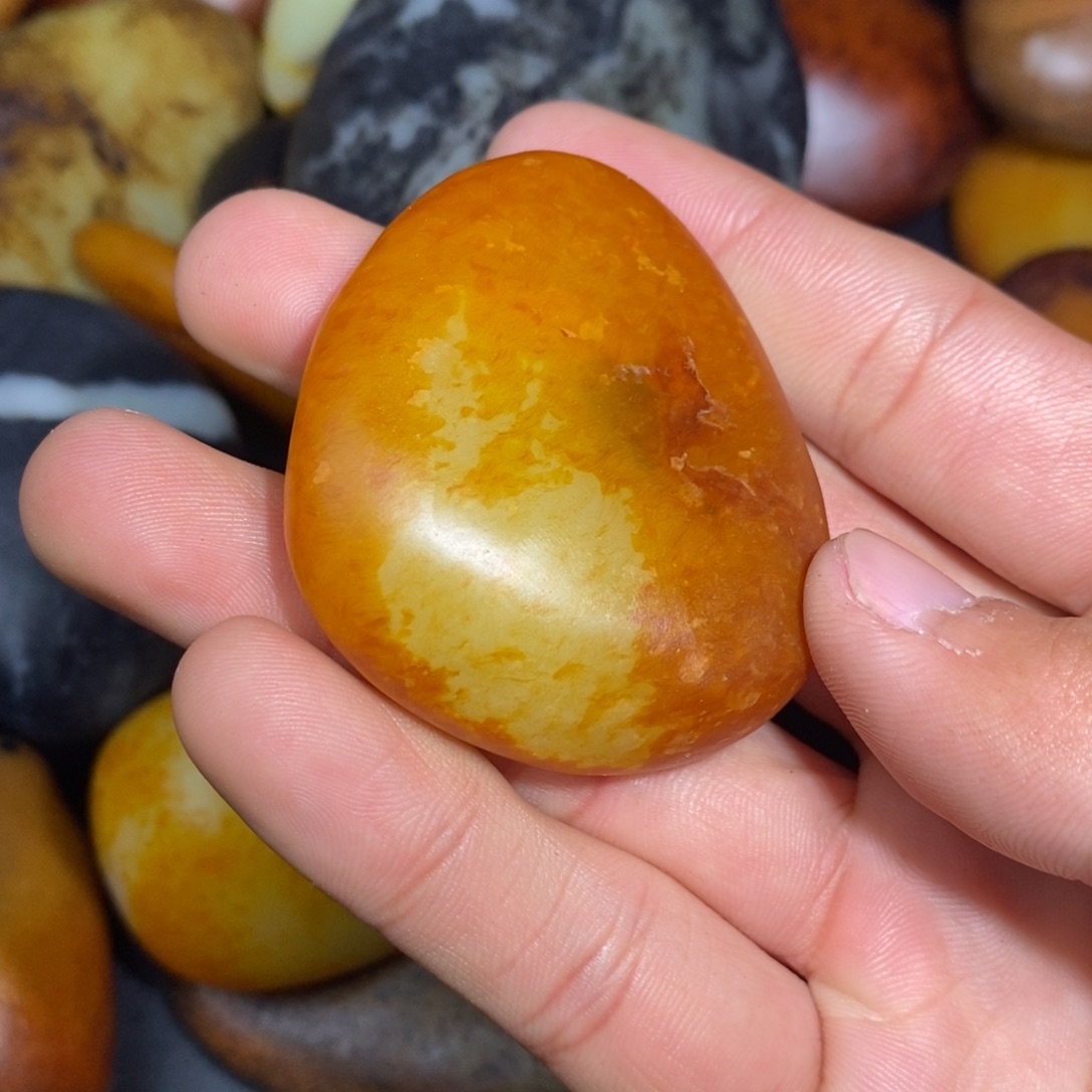 和田玉未镶嵌珠宝奇石