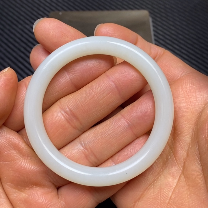 和田玉挂件未镶嵌龍*