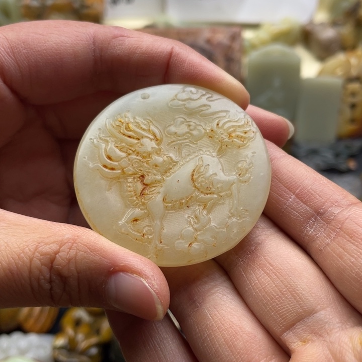 蛇纹石玉颈饰未镶嵌80