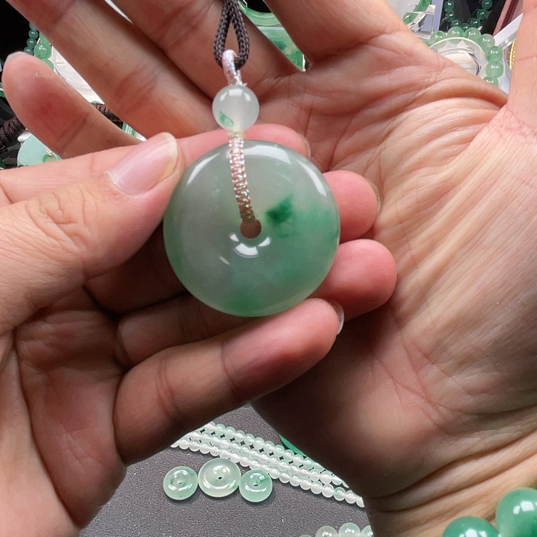 石英质玉吊坠(不含链)未镶嵌L**y