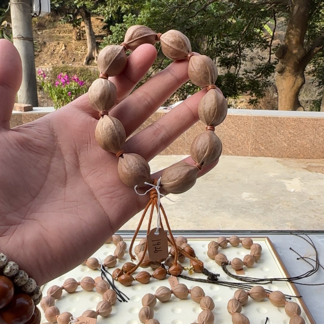 冯****吊坠橄榄核梅林铁核