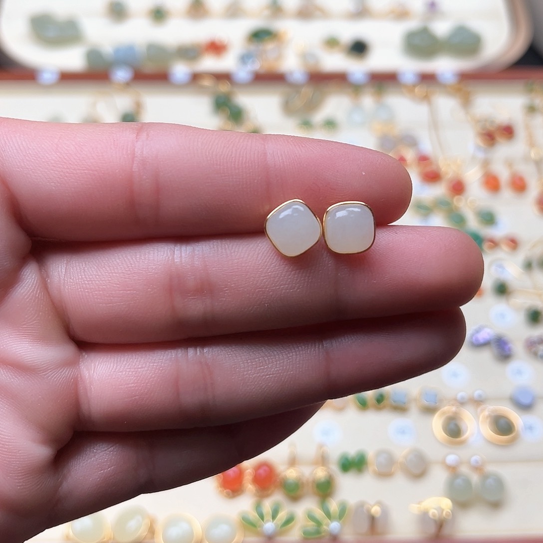 和田玉银S925镶嵌耳饰