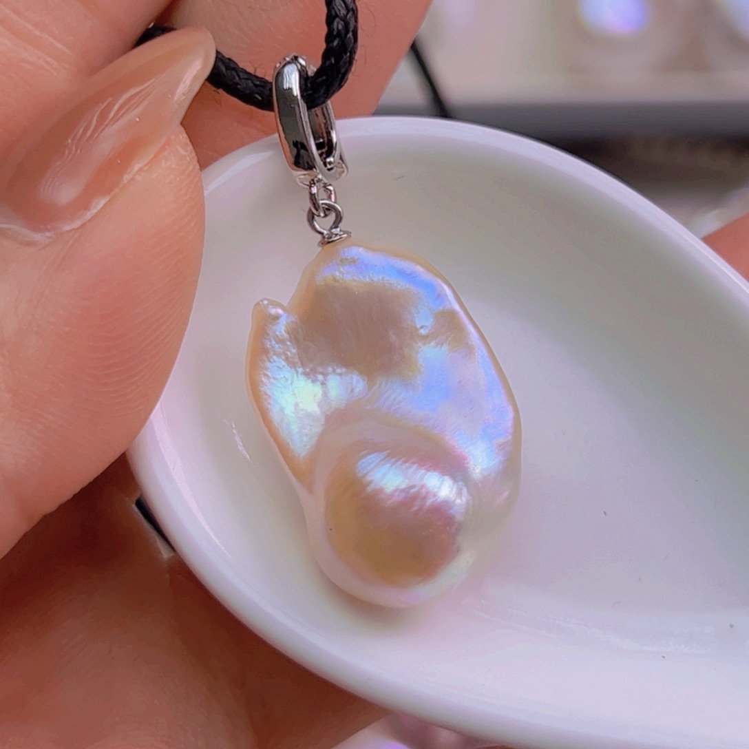 淡水珍珠未镶嵌吊坠(赠链)