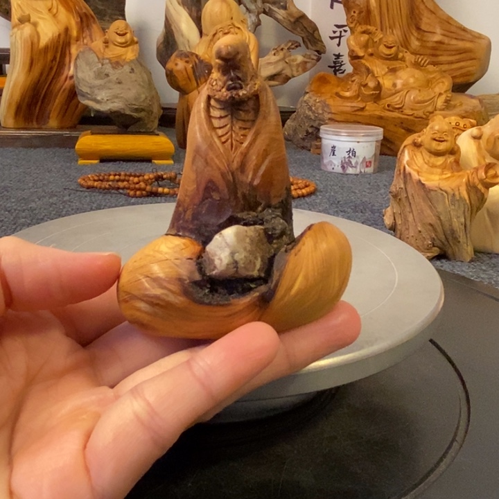 柏木（崖柏）承*崖柏达摩手把件小摆件抱石