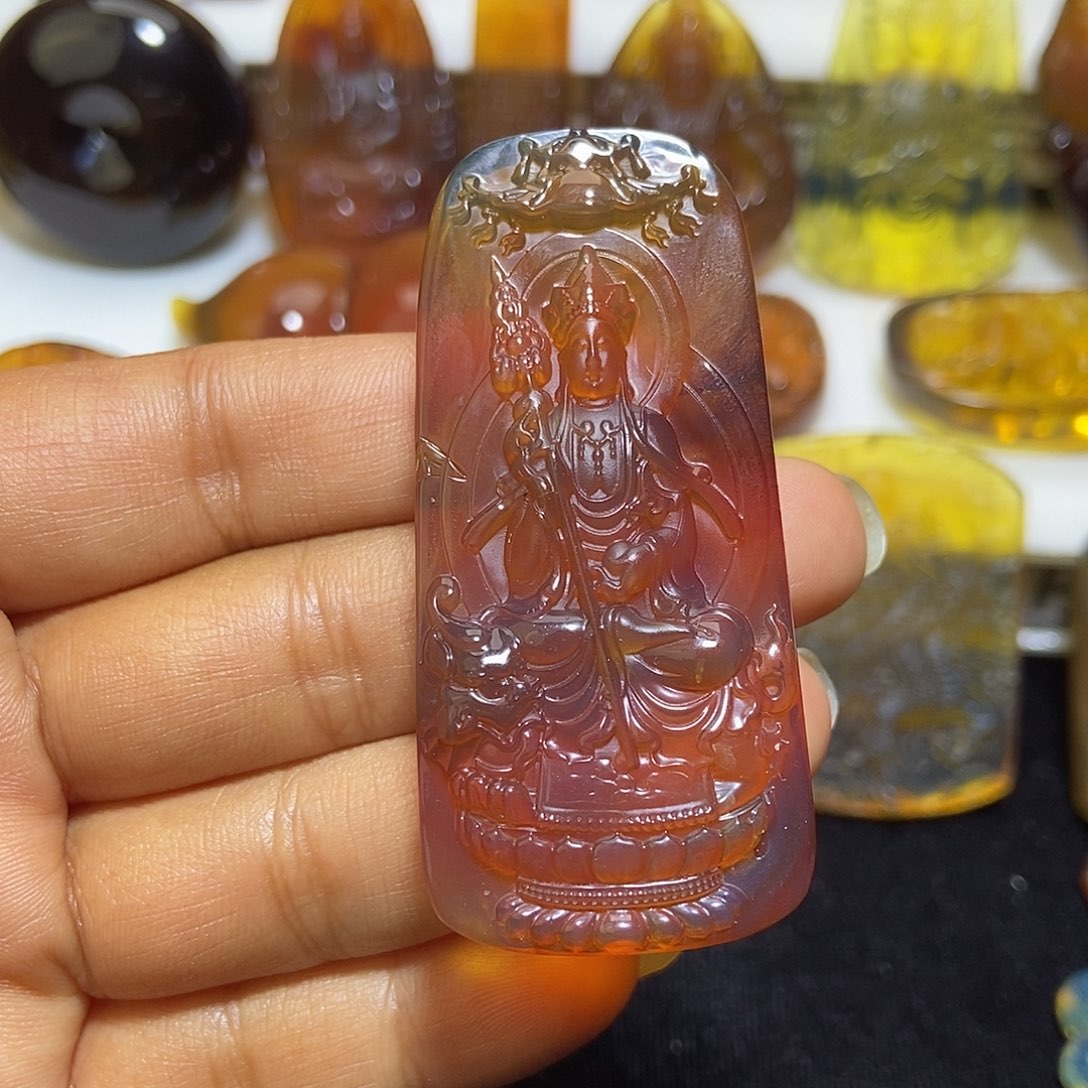 琥珀未镶嵌颈饰缅甸天然琥珀吊坠