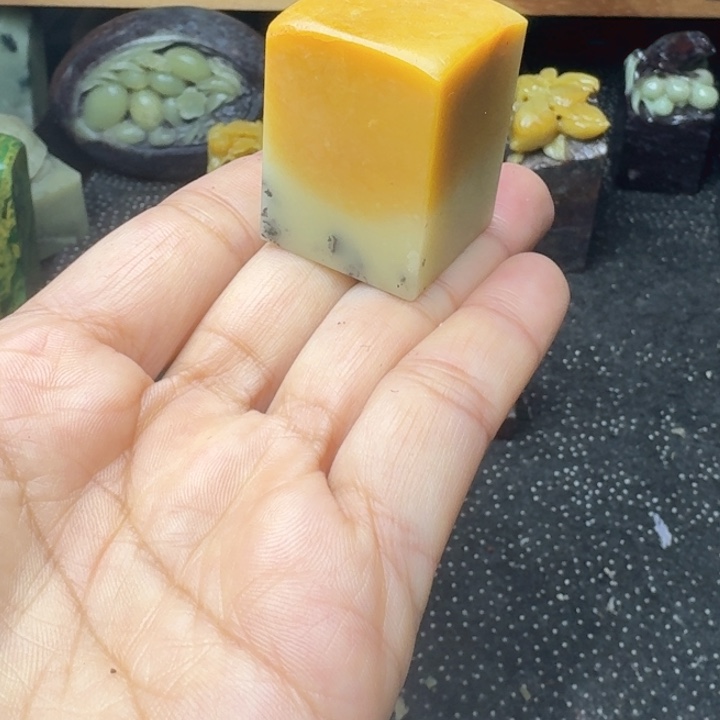 胖***子老挝石青田老封门黄金耀