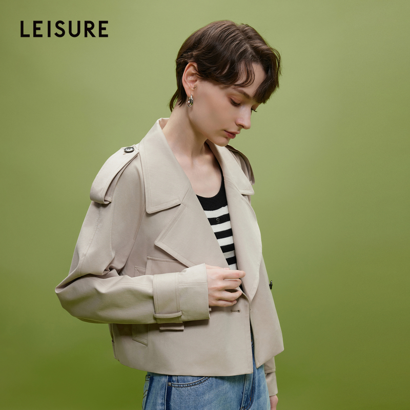 4061-X2410843F20D三彩丽雪leisure戗驳领箱型截断风衣外套女dbq