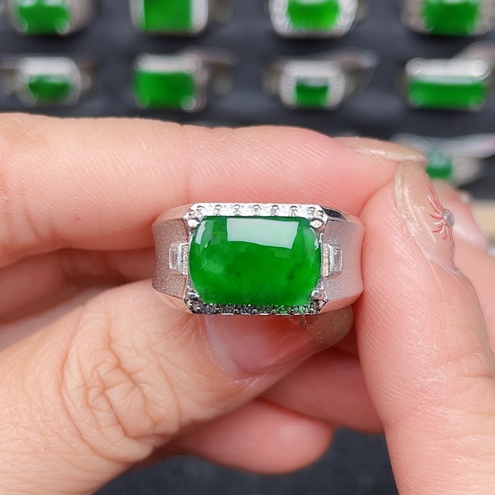 翡翠戒指银S925镶嵌编号2209没有运费险