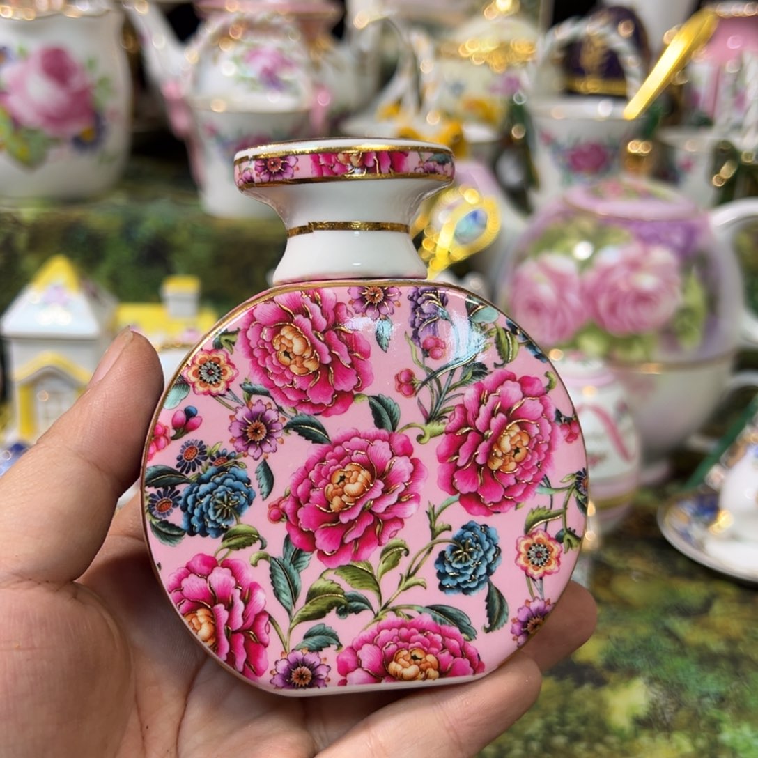 摆件鹿与海陶瓷家居用品有限公司