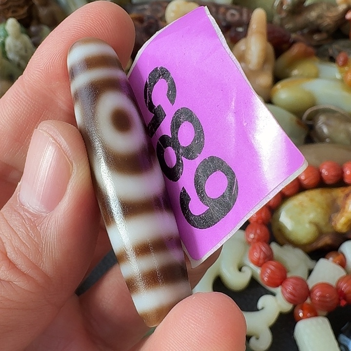 彼***）玛瑙/玉髓未镶嵌颈饰