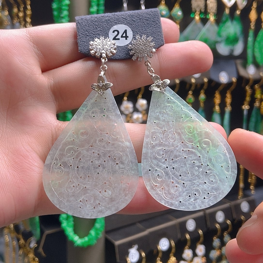 翡翠未镶嵌耳饰翡翠