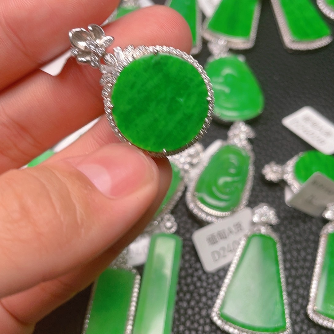 【闪购商品】翡翠吊坠(不含链)银S925镶嵌