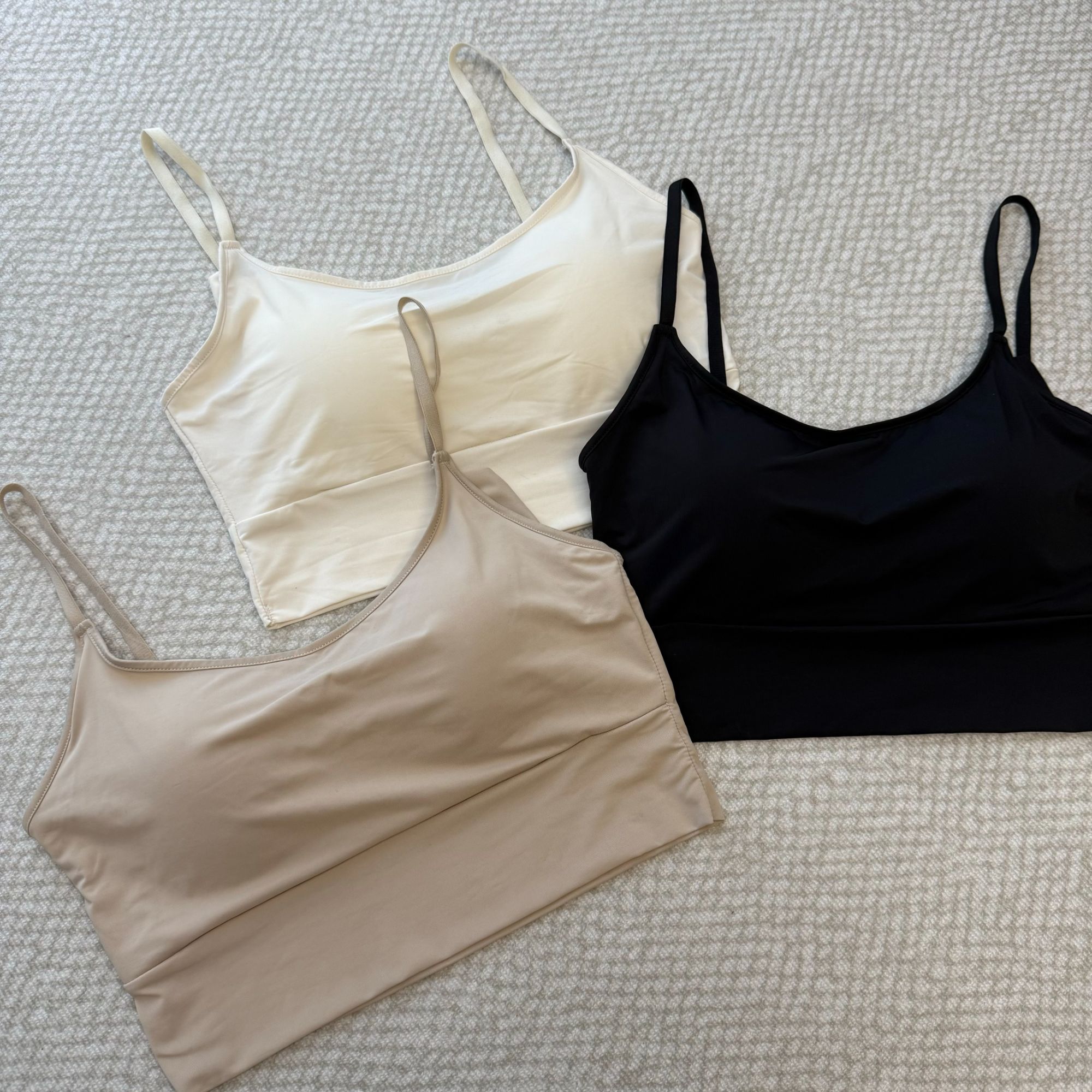 24夏新 无痕冰爽亲肤美背含胸垫吊带背心