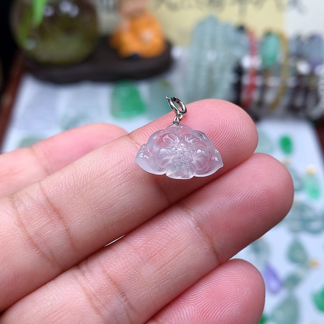 翡翠裸石18K金镶嵌缅甸天然A货翡翠冰种花型