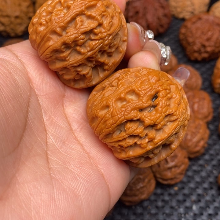 吊坠文玩核桃秦岭野生55